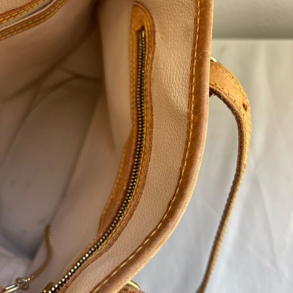 LOUIS VUITTON Monogram Bucket pm Bag - Picture 12 of 15